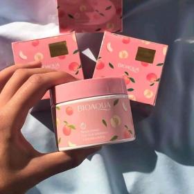 ماسك وسكراب الخوخ من BIOAQUA